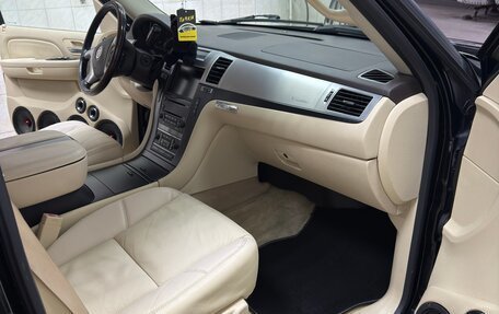 Cadillac Escalade III, 2007 год, 2 700 000 рублей, 19 фотография