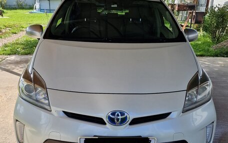 Toyota Prius, 2013 год, 1 200 000 рублей, 1 фотография