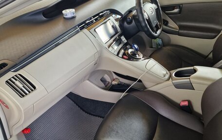 Toyota Prius, 2013 год, 1 200 000 рублей, 13 фотография