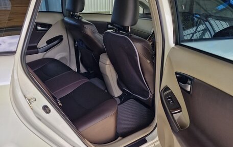 Toyota Prius, 2013 год, 1 200 000 рублей, 7 фотография