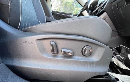 Volkswagen Tiguan II, 2021 год, 3 200 000 рублей, 13 фотография