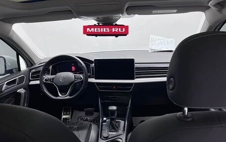 Volkswagen Tiguan II, 2021 год, 3 200 000 рублей, 8 фотография