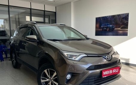 Toyota RAV4, 2019 год, 2 900 000 рублей, 4 фотография