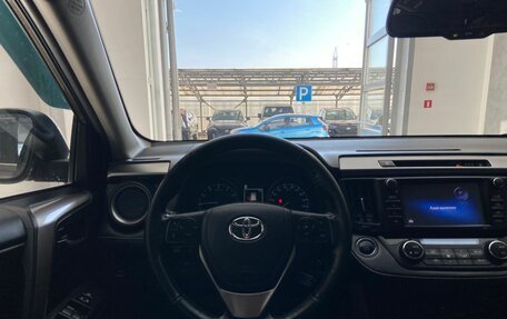 Toyota RAV4, 2019 год, 2 900 000 рублей, 14 фотография