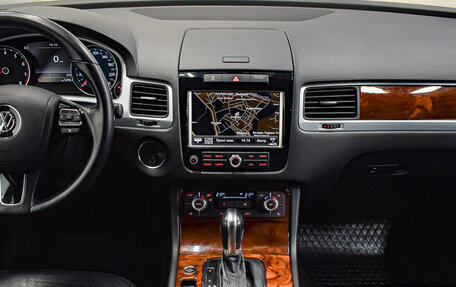 Volkswagen Touareg III, 2011 год, 1 820 000 рублей, 5 фотография