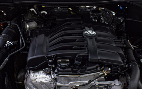 Volkswagen Touareg III, 2011 год, 1 820 000 рублей, 16 фотография