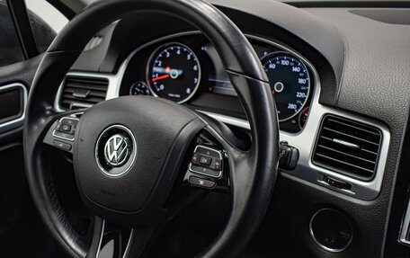 Volkswagen Touareg III, 2011 год, 1 820 000 рублей, 11 фотография