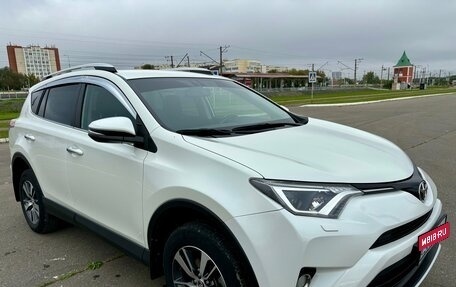 Toyota RAV4, 2017 год, 2 540 000 рублей, 3 фотография
