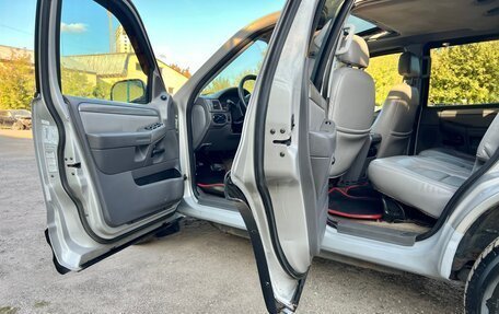 Ford Explorer III, 2004 год, 580 000 рублей, 28 фотография
