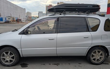 Toyota Ipsum II, 1996 год, 490 000 рублей, 8 фотография