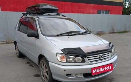 Toyota Ipsum II, 1996 год, 490 000 рублей, 1 фотография