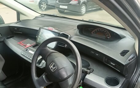 Honda Freed I, 2010 год, 800 000 рублей, 11 фотография