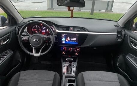 KIA Rio IV, 2021 год, 1 590 000 рублей, 9 фотография