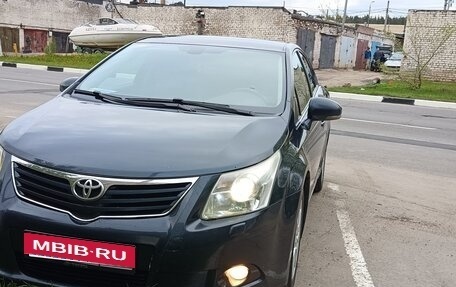 Toyota Avensis III рестайлинг, 2011 год, 1 100 000 рублей, 2 фотография