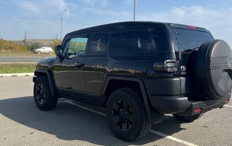 Toyota FJ Cruiser, 2010 год, 3 300 000 рублей, 6 фотография