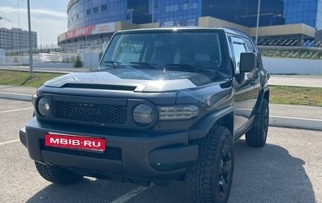 Toyota FJ Cruiser, 2010 год, 3 300 000 рублей, 3 фотография