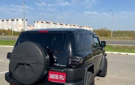 Toyota FJ Cruiser, 2010 год, 3 300 000 рублей, 8 фотография