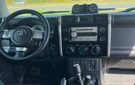 Toyota FJ Cruiser, 2010 год, 3 300 000 рублей, 23 фотография