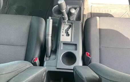 Toyota FJ Cruiser, 2010 год, 3 300 000 рублей, 24 фотография