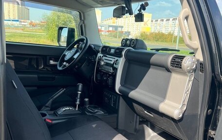 Toyota FJ Cruiser, 2010 год, 3 300 000 рублей, 19 фотография