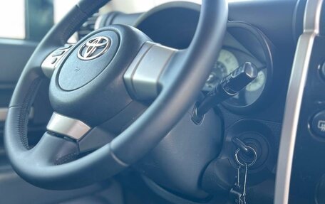 Toyota FJ Cruiser, 2010 год, 3 300 000 рублей, 25 фотография
