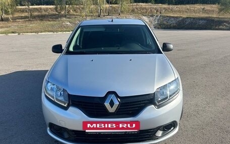 Renault Logan II, 2018 год, 880 000 рублей, 3 фотография