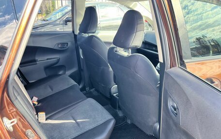 Toyota Ractis II, 2011 год, 929 000 рублей, 13 фотография