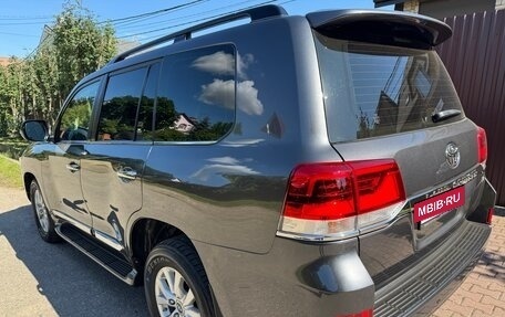 Toyota Land Cruiser 200, 2015 год, 4 550 000 рублей, 6 фотография