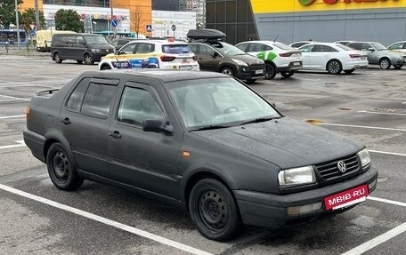 Volkswagen Vento, 1992 год, 120 000 рублей, 3 фотография