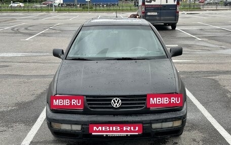 Volkswagen Vento, 1992 год, 120 000 рублей, 2 фотография