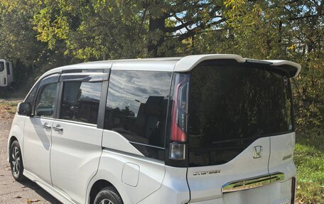 Honda Stepwgn IV, 2015 год, 2 170 000 рублей, 4 фотография