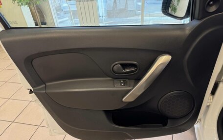 Renault Logan II, 2014 год, 699 000 рублей, 14 фотография