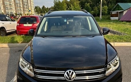 Volkswagen Tiguan I, 2017 год, 1 600 000 рублей, 2 фотография