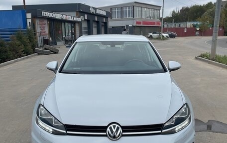 Volkswagen Golf VII, 2018 год, 1 850 000 рублей, 1 фотография