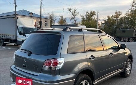 Mitsubishi Outlander III рестайлинг 3, 2004 год, 665 000 рублей, 12 фотография