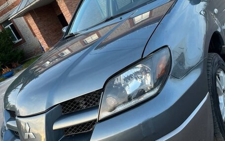 Mitsubishi Outlander III рестайлинг 3, 2004 год, 665 000 рублей, 20 фотография