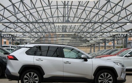 Toyota RAV4, 2020 год, 2 800 000 рублей, 5 фотография