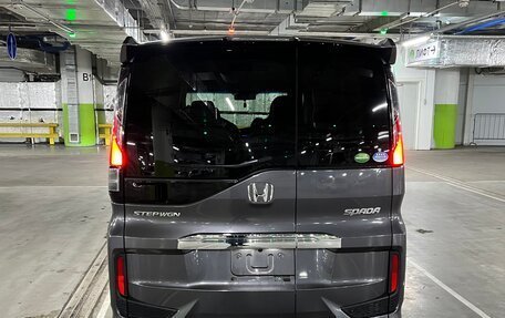 Honda Stepwgn IV, 2017 год, 1 900 000 рублей, 8 фотография