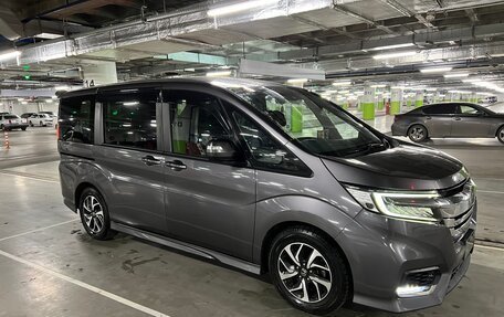 Honda Stepwgn IV, 2017 год, 1 900 000 рублей, 9 фотография