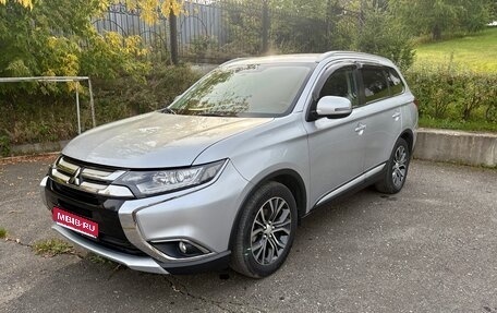 Mitsubishi Outlander III рестайлинг 3, 2015 год, 1 850 000 рублей, 1 фотография