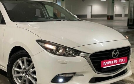 Mazda 3, 2018 год, 1 650 000 рублей, 14 фотография