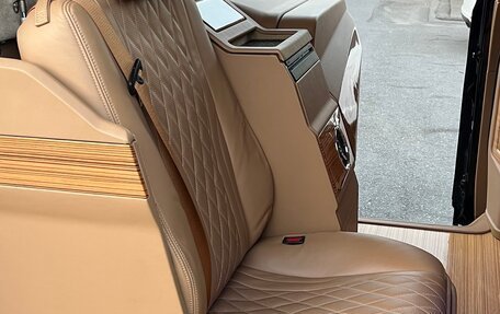 Mercedes-Benz V-Класс, 2018 год, 8 500 000 рублей, 15 фотография