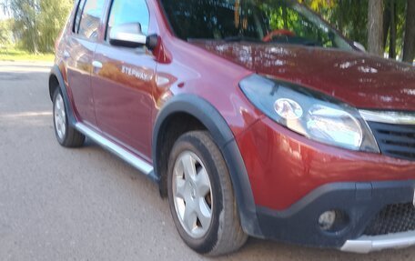 Renault Sandero I, 2014 год, 770 000 рублей, 2 фотография