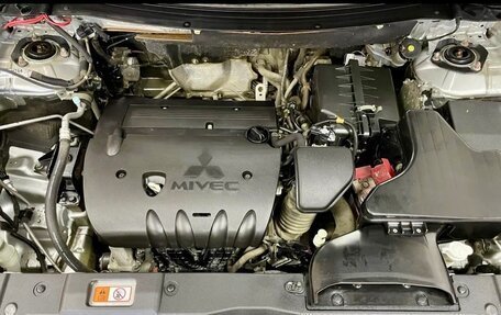 Mitsubishi Outlander III рестайлинг 3, 2015 год, 1 850 000 рублей, 17 фотография