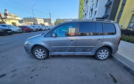 Volkswagen Touran III, 2007 год, 500 000 рублей, 4 фотография