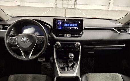 Toyota RAV4, 2024 год, 3 780 000 рублей, 17 фотография