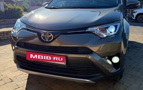 Toyota RAV4, 2016 год, 2 600 000 рублей, 3 фотография