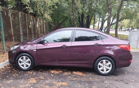 Hyundai Solaris II рестайлинг, 2013 год, 740 000 рублей, 2 фотография