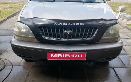 Toyota Harrier, 1999 год, 800 000 рублей, 1 фотография