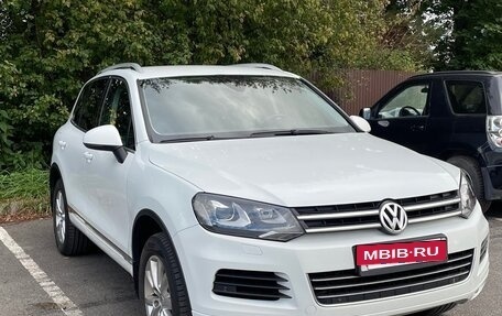 Volkswagen Touareg III, 2014 год, 1 800 000 рублей, 2 фотография